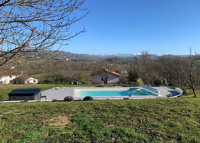 Studio Laina Avec Piscine, Spa Optionnel