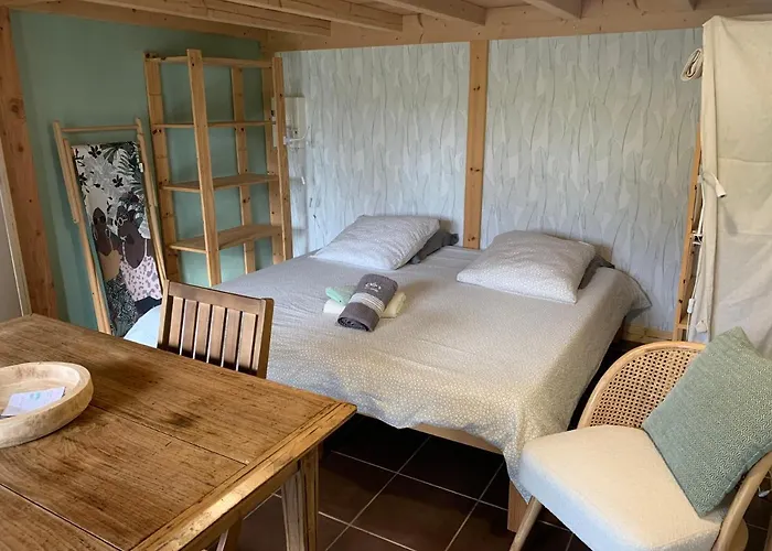 Studio Laina Avec Piscine, Spa Optionnel